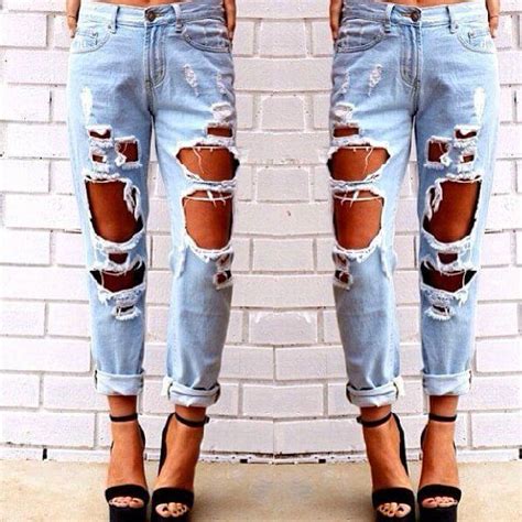 Jeans strappati .